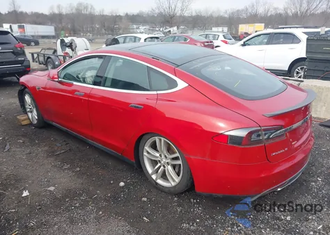 2013 Tesla Model S Performance из США, поврежденный, VIN 5YJSA1CP1DFP11637